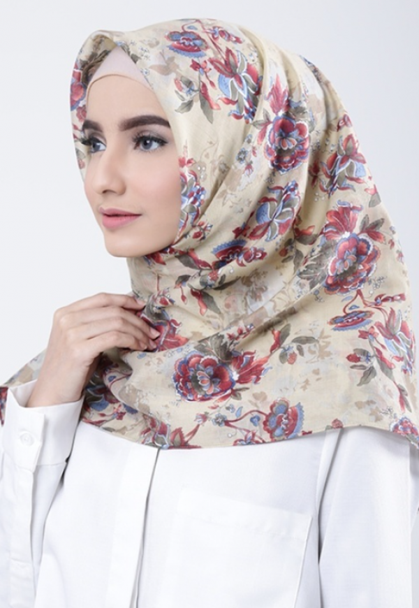 Hijab segi empat motif bunga